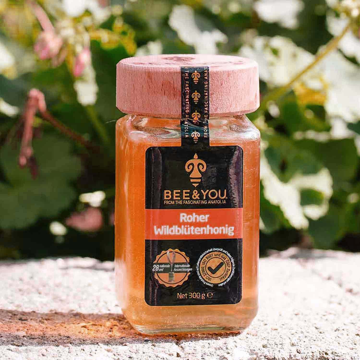 Roher Wildblütenhonig